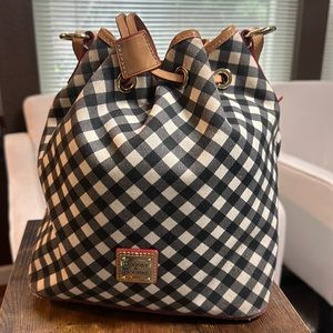 🖤 Dooney & Bourke Bag